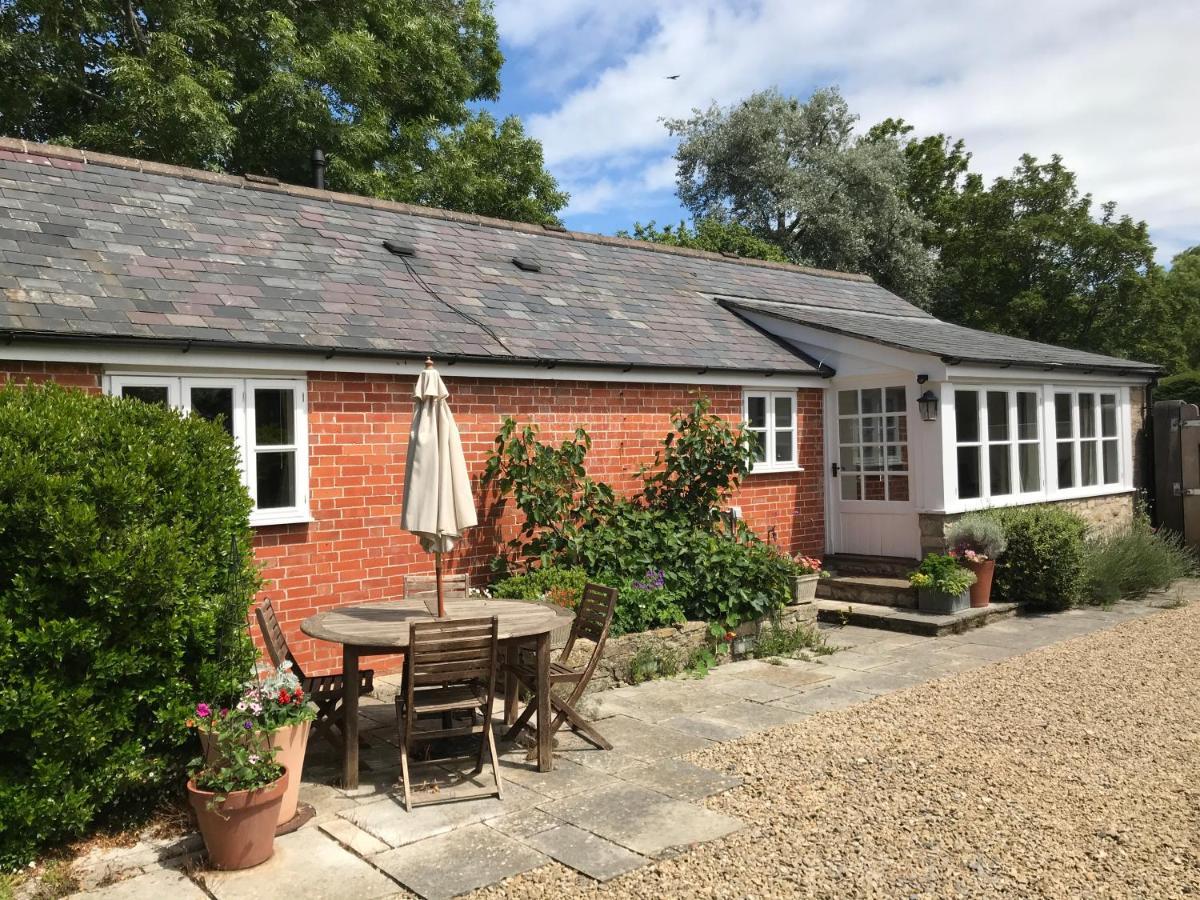Norburton Hall Cottages Bridport Extérieur photo